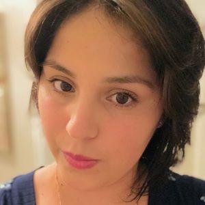 Meet your Posher, Alicia